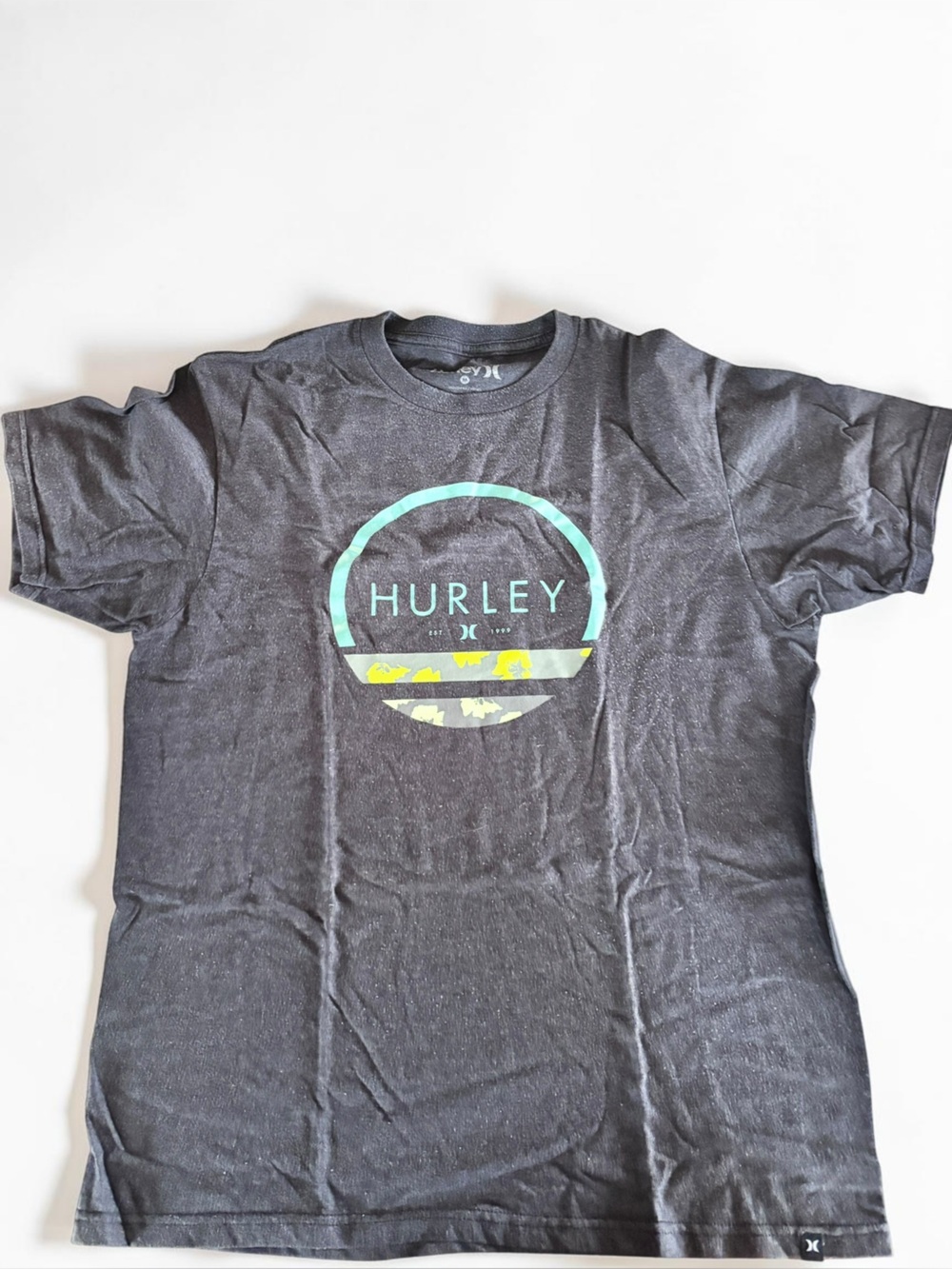 Hurley Graphic Tee Medium Black Surf Skate Beach Casual Shirt